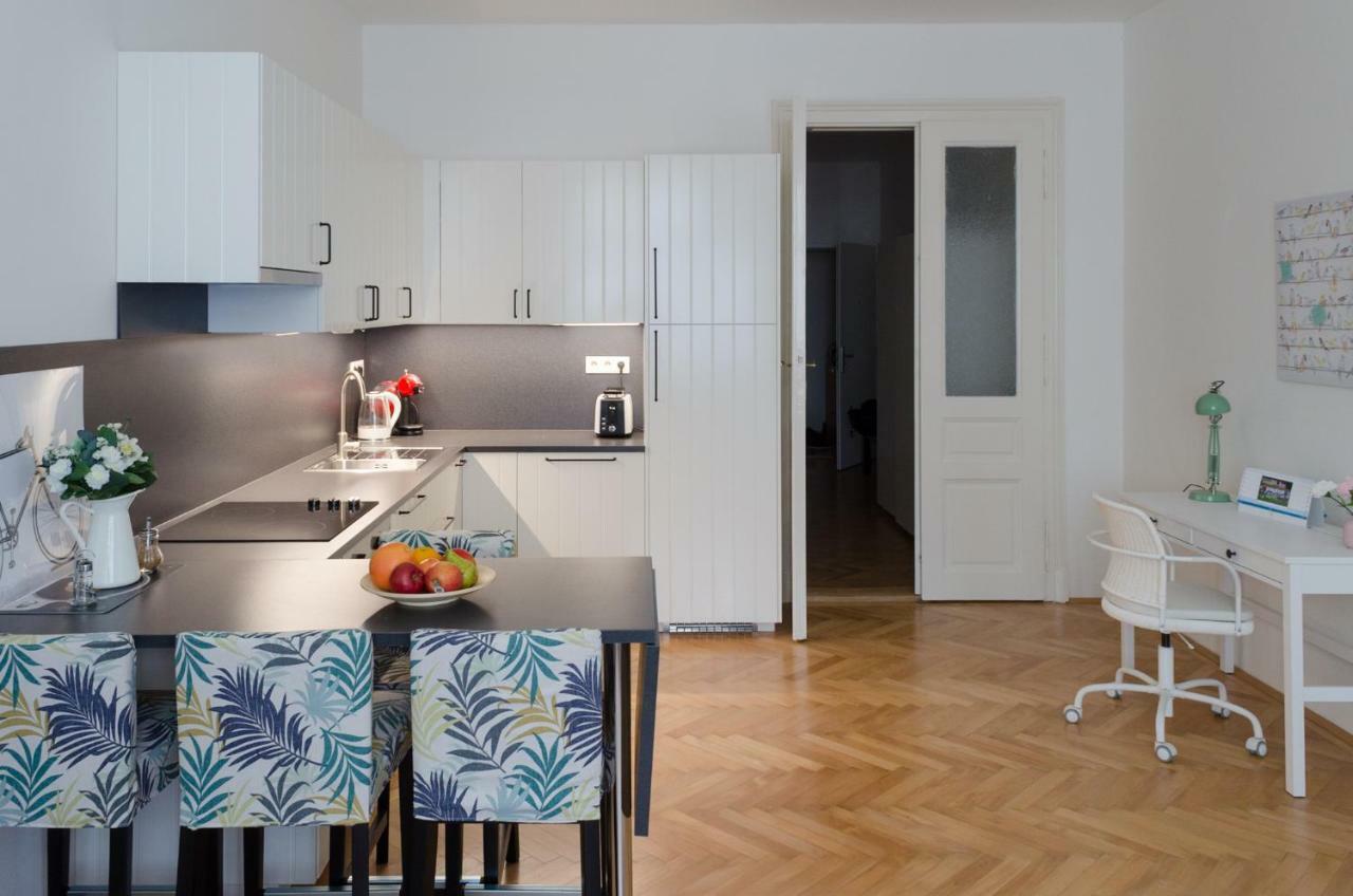 Oltec Apartment Brno Bagian luar foto